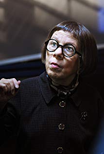 Linda Hunt
